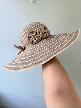 J Callanan floppy packable woven cotton and paper sun beach hat